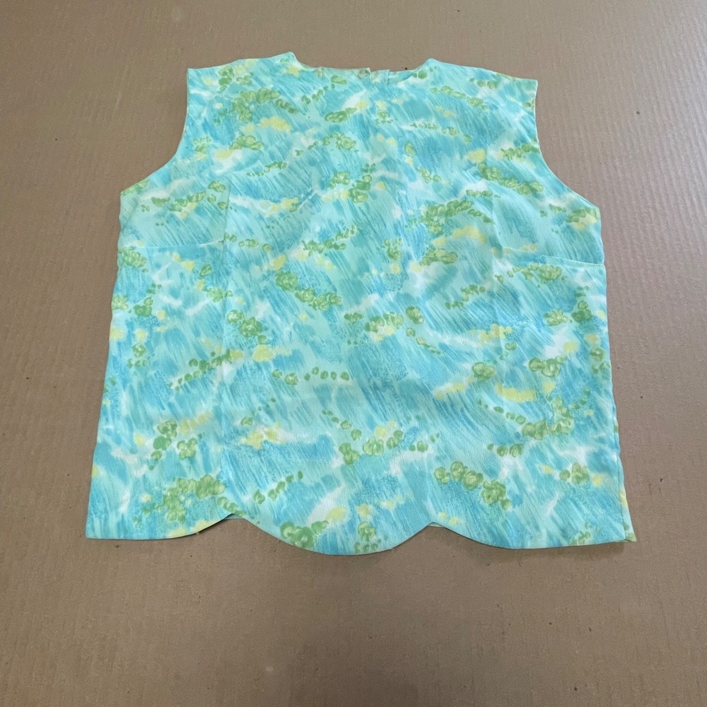 Vintage Jane Holly Button Back Shell Top Union Made Watercolor Scalloped Hem S/M